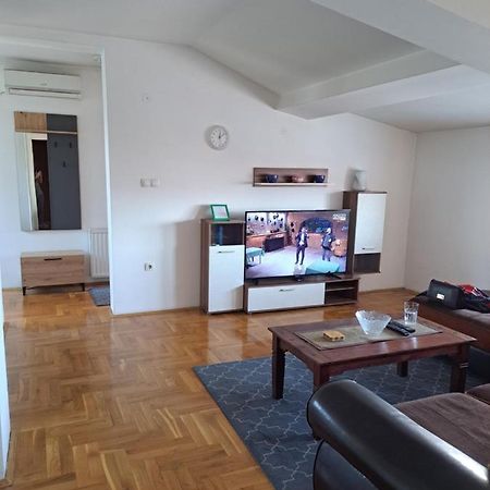 Apartman Zvezdica -Smederevo, Netflix Buitenkant foto
